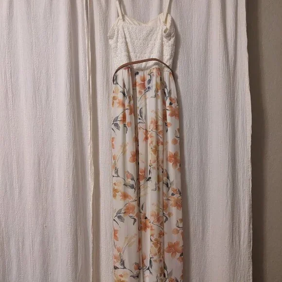 Lily Rose Spring Dress - Picture 2 of 4